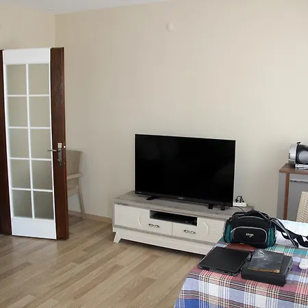Yakut Akbük